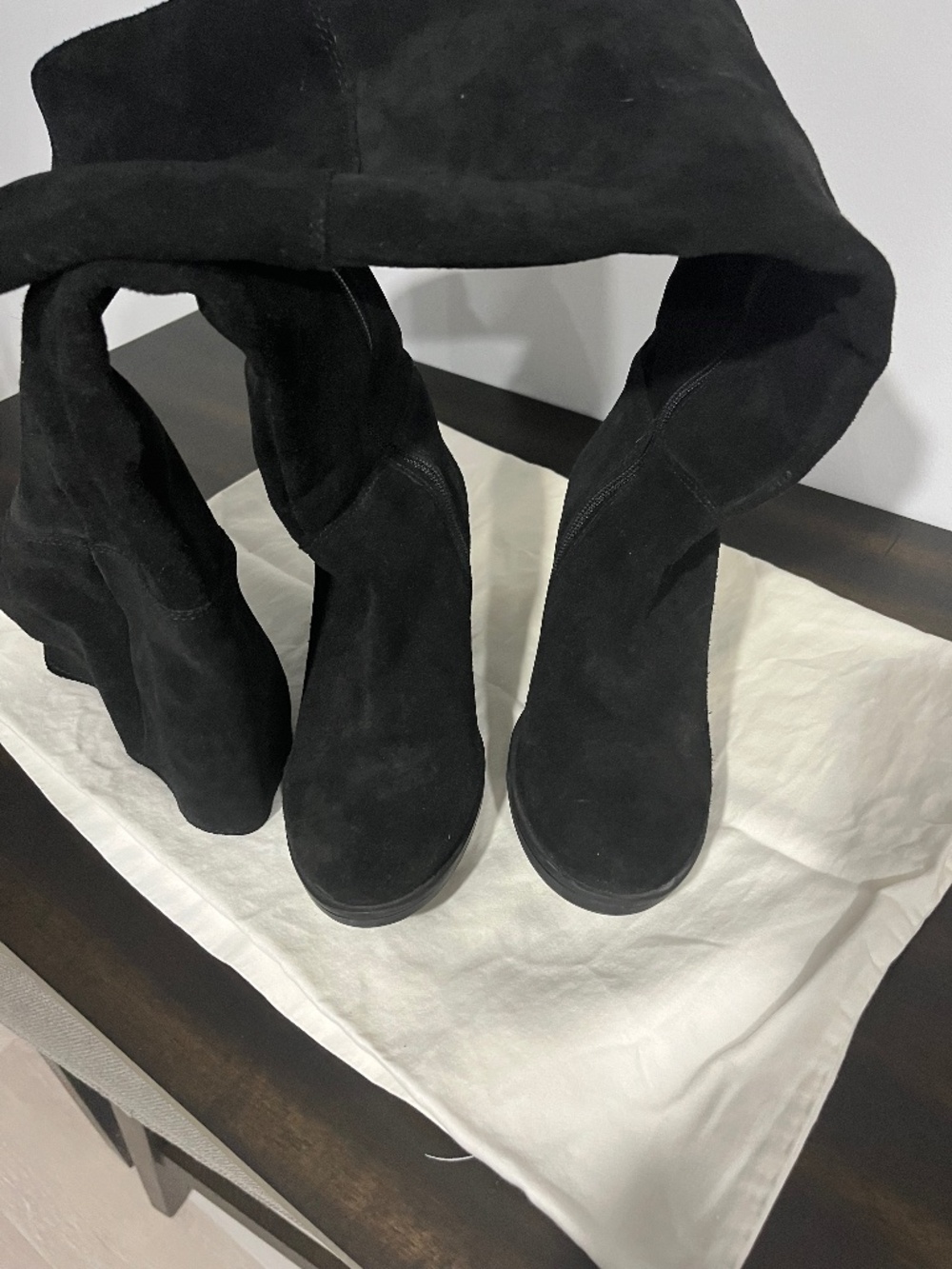 Knee high suede Steve Madden boots